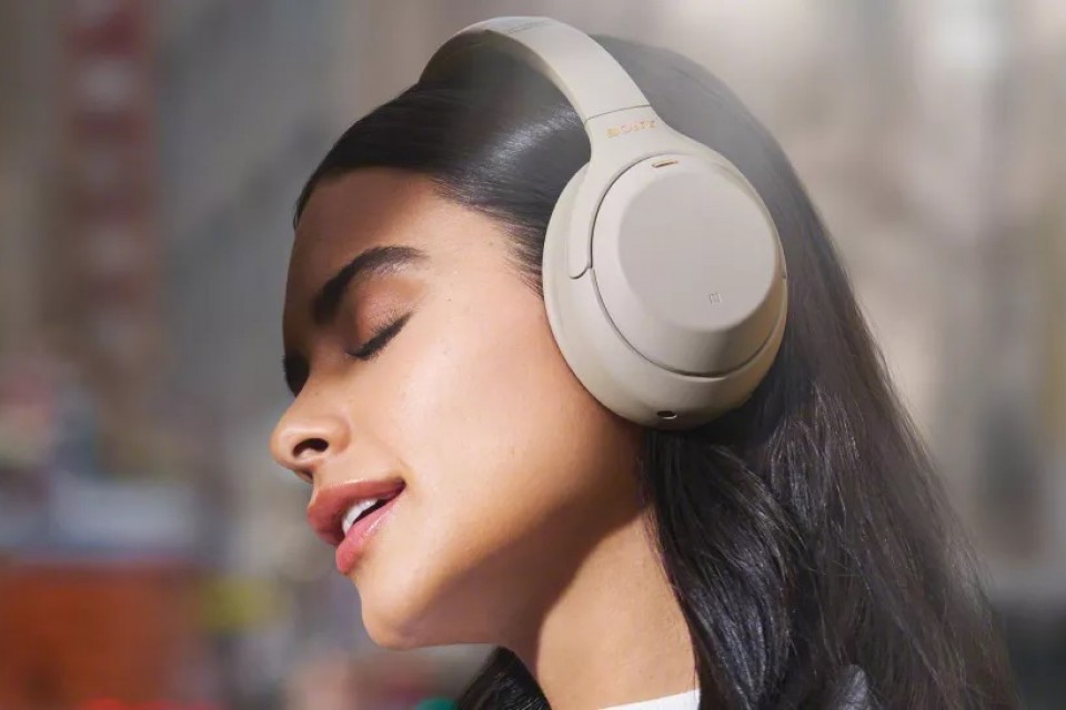 Apple-ը վաճառքի է հանել AirPods Max ականջակալները