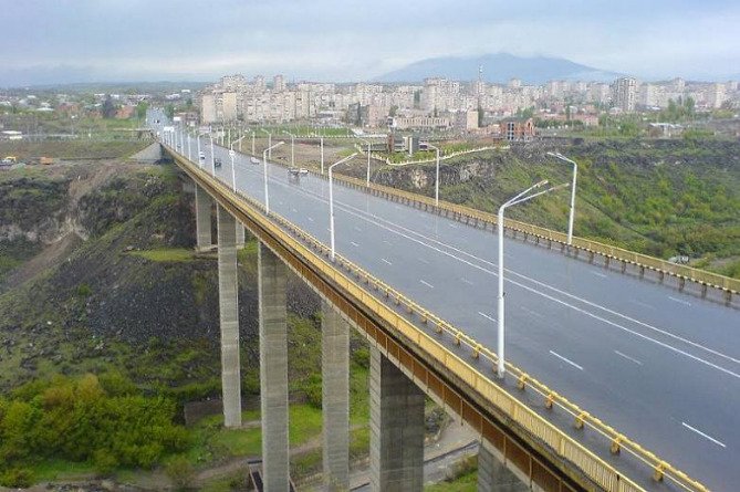 Ինքնասպանություն՝ Երևանում. կամրջի վրա գիրք է հայտնաբերվել