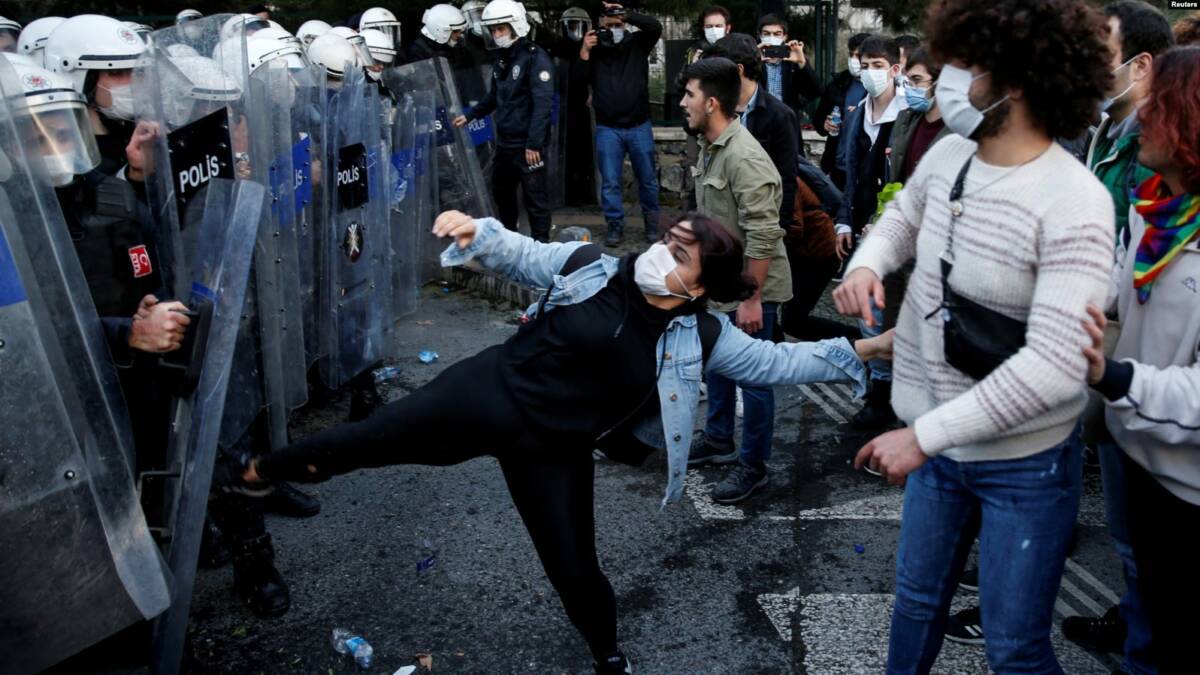 Թուրքական ոստիկանությունը Ստամբուլում ձերբակալել է  բողոքի ակցիայի մասնակցած 17 անձի. AFP
