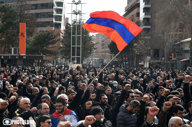 Ի՞նչ է սպասվում Հայաստանին կանոնական ռազմական հեղաշրջման դեպքում, մեկնաբանում է ռուս փորձագետը