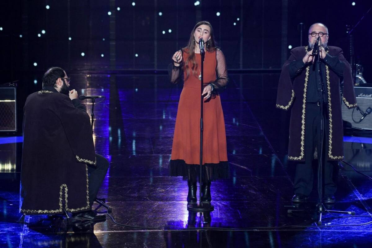 Ֆրանսահայ երգչուհին իր երգով կախարդեց ֆրանսիական The Voice-ի ժյուրիին եւ հանդիսատեսին