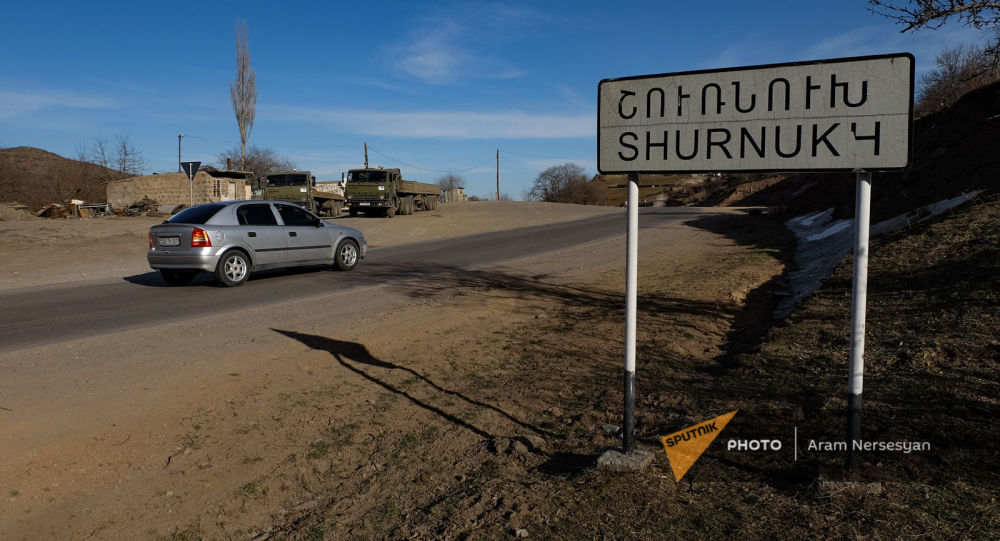 Դավիթ- Բեկ–Շուռնուխ ճանապարհին ադրբեջանցիները քարեր են նետել հայերի մեքենայի վրա