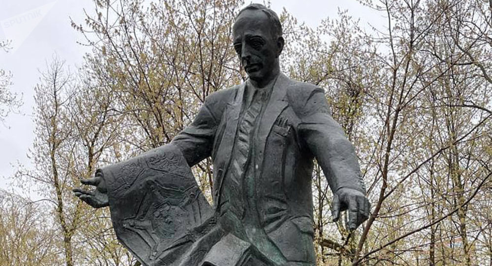 Մոսկվայում բացվեց Կարո Հալաբյանի արձանը. տեսանյութ