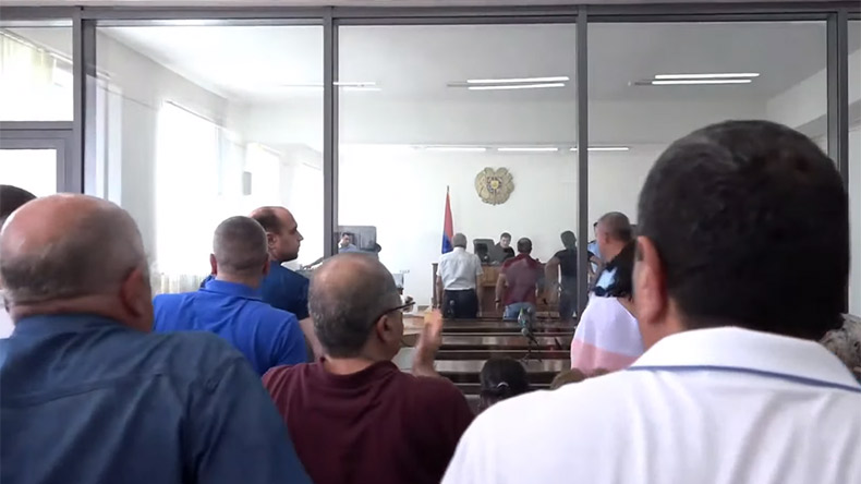Արմեն Չարչյանն ազատ արձակվեց