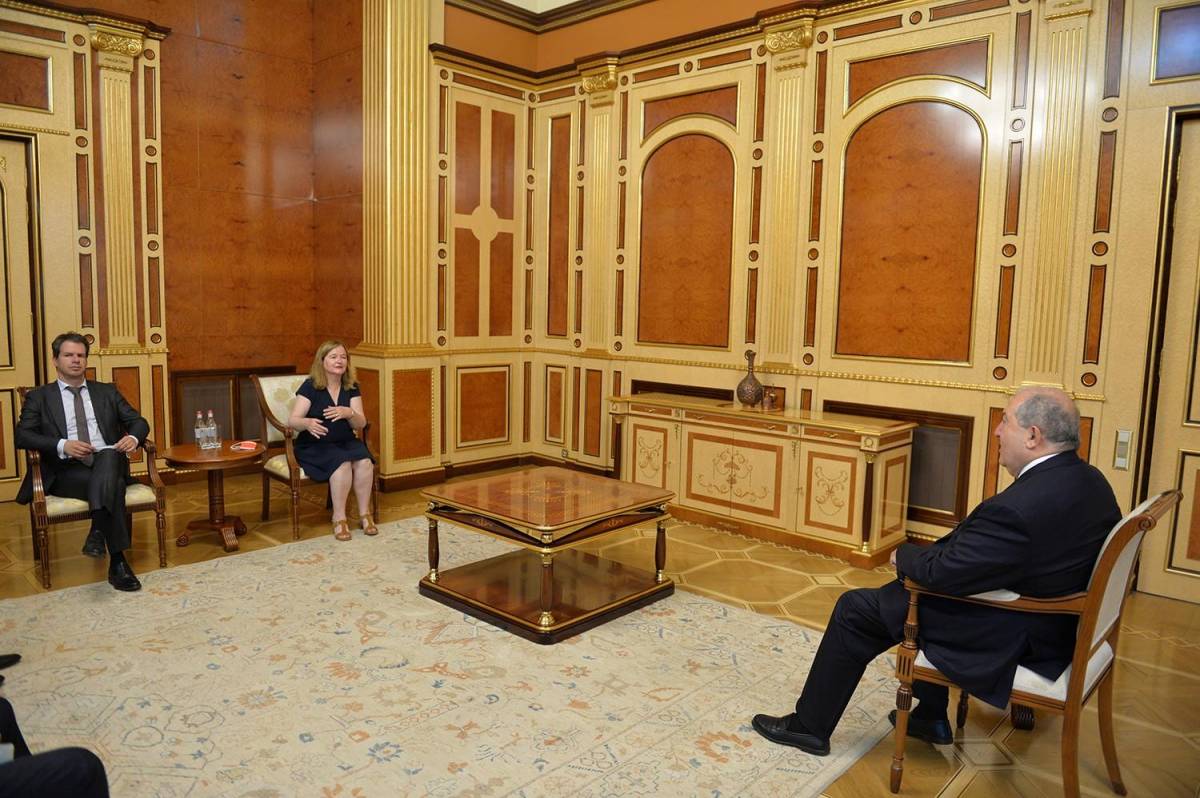 Արմեն Սարգսյանը հյուրընկալել է Եվրոպական խորհրդարանի պատգամավոր Նատալի Լուազոյին