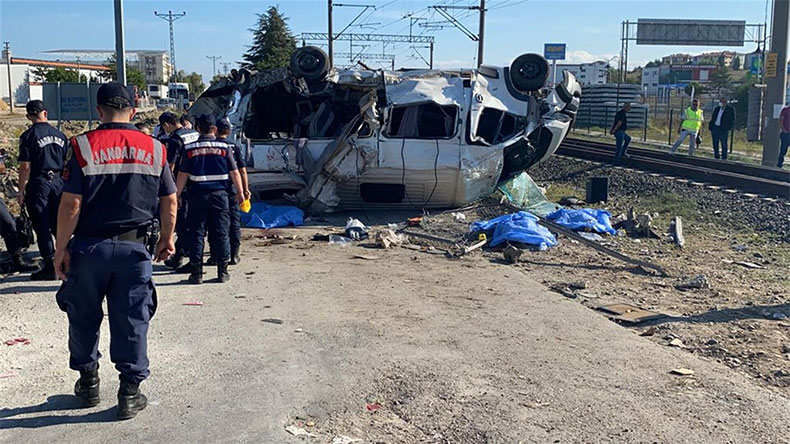 Թուրքիայում զբոսաշրջիկներով ավտոբուսը վթարի է ենթարկվել