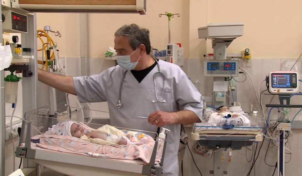 «Մուրացան» համալսարանական հիվանդանոցը Կարեն Վարդանյանի տրամադրած 100 մլն. դրամ աջակցության շնորհիվ 11 նորածնային բժշկական սարքավորում ունի (Տեսանյութ)
