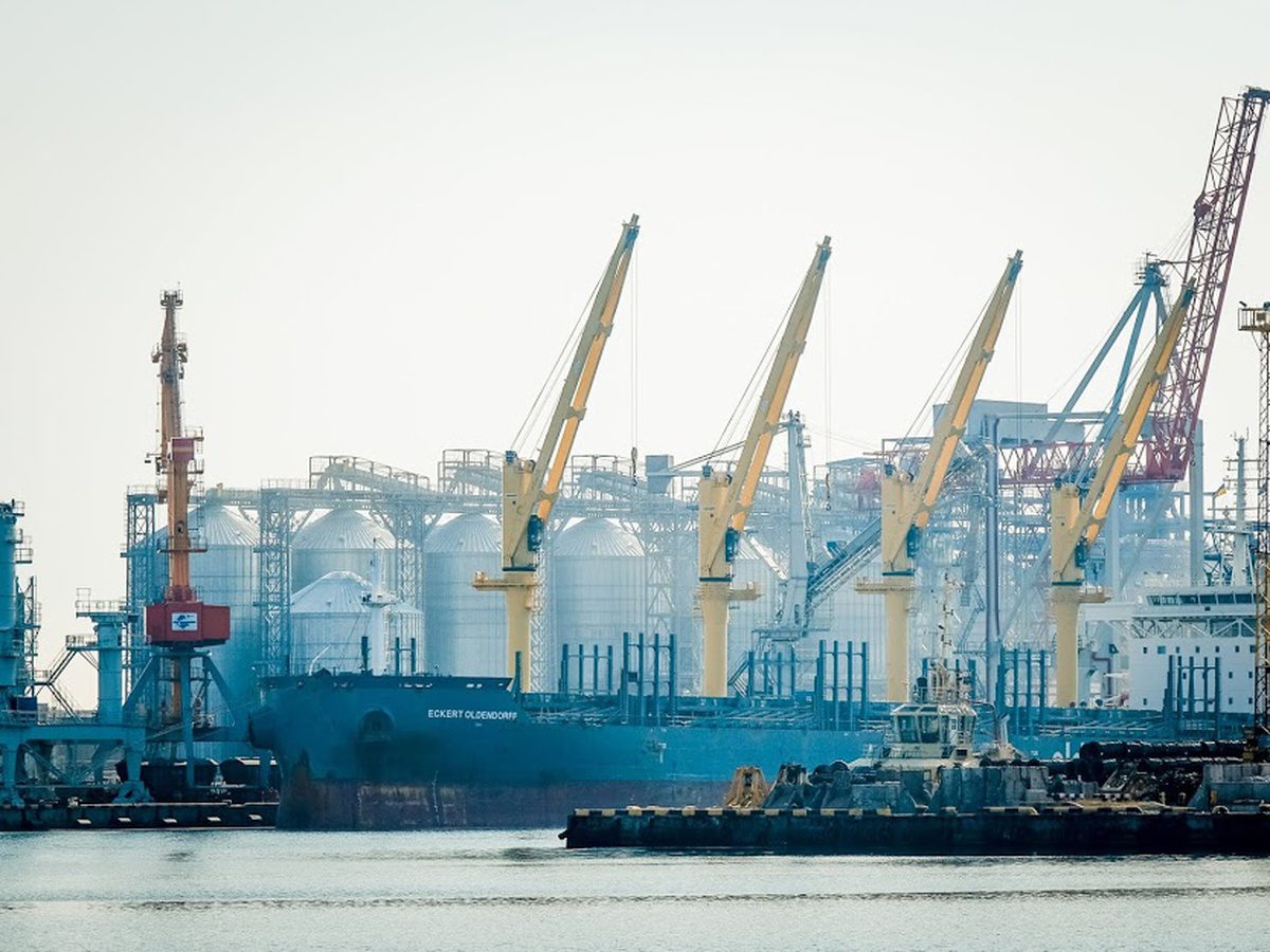 Մեծ Բրիտանիան դիտարկում է Սև ծով ռազմանավեր ուղարկելու հնարավորությունը՝ ուկրաինական հացահատիկ տեղափոխող նավերը պաշտպանելու համար