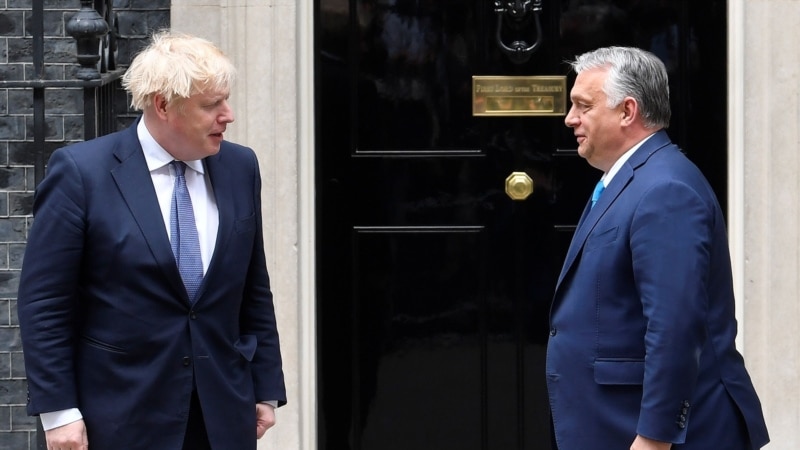 Մեծ Բրիտանիայի և Հունգարիայի վարչապետերը քննարկել են ռուսական նավթի վրա էմբարգո սահմանելու հարցը