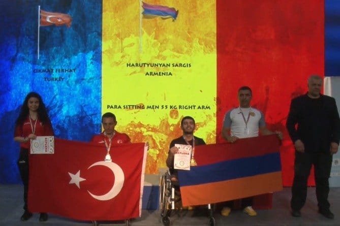 44-օրյա պատերազմում երկու ոտքը կորցրած Սարգիս Հարությունյանը հռչակվել է Բազկամարտի Եվրոպայի չեմպիոն` հաղթելով թուրք մարզիկին
