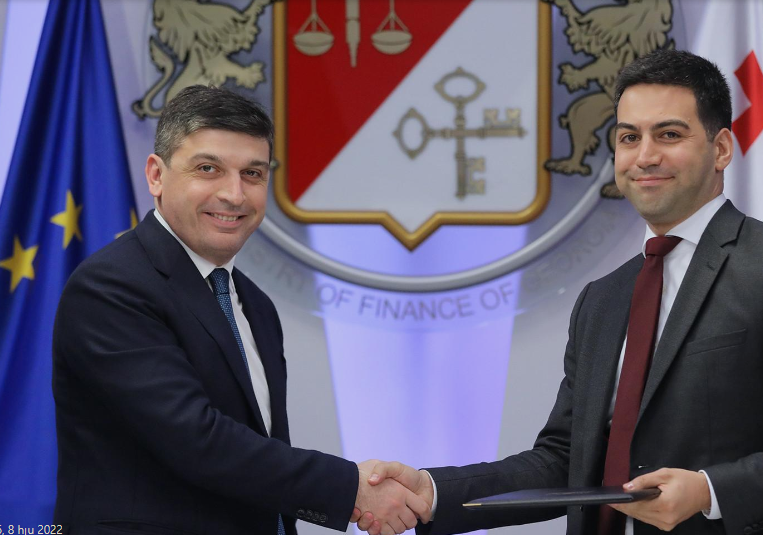 Ռուստամ Բադասյանը և Լևան Կակավան ստորագրել են էլեկտրոնային տվյալների փոխանակման ծրագրի վերաբերյալ արձանագրություն