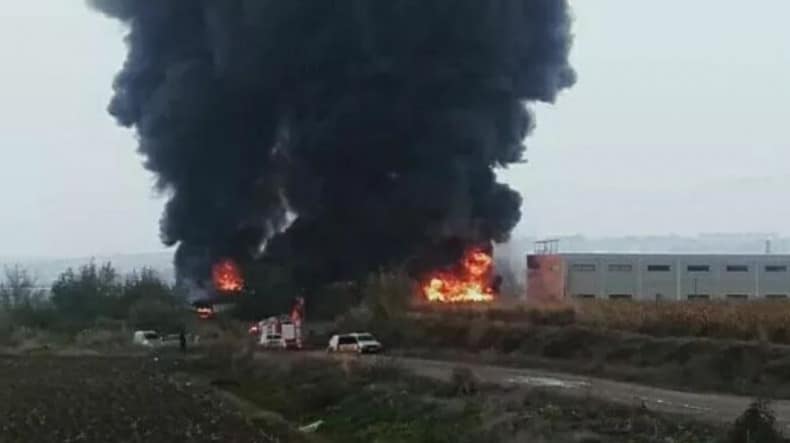 Թուրքիայում քիմիական գործարան է այրվում