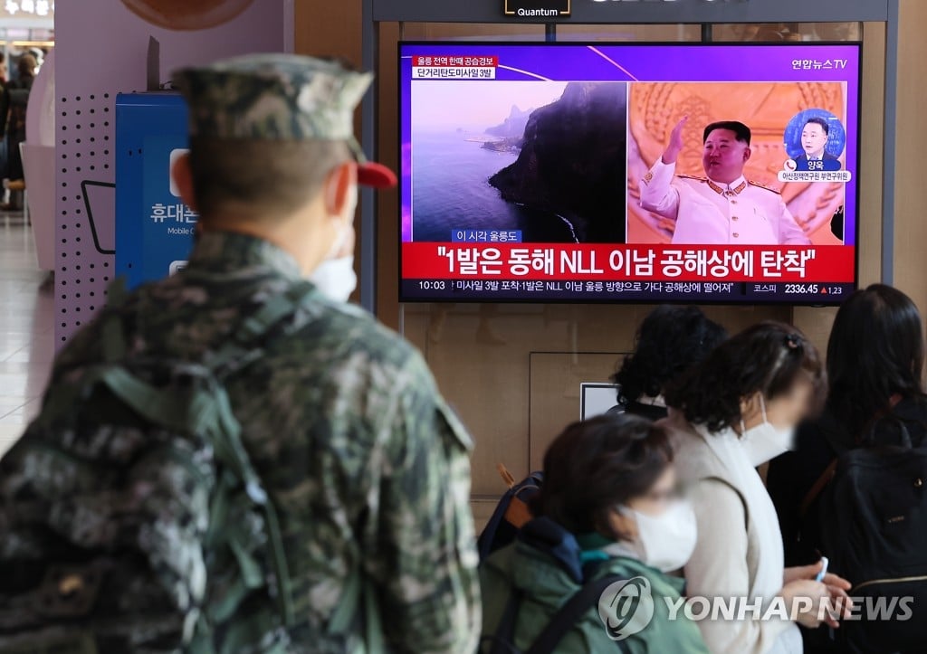 Հյուսիսային Կորեան առնվազն 17 բալիստիկ հրթիռ և 100 արկ է արձակել