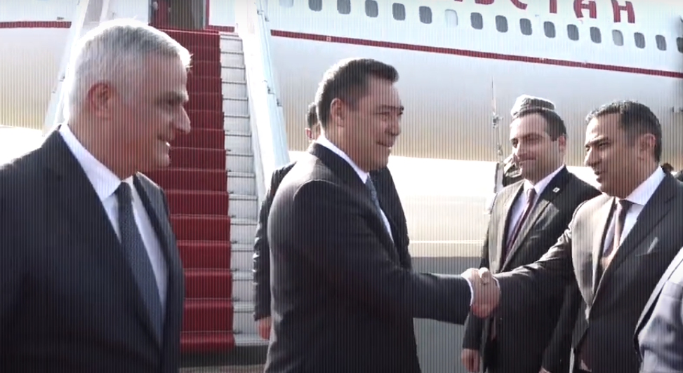 Ղրղզստանի Հանրապետության նախագահը ժամանել է Հայաստան (տեսանյութ)