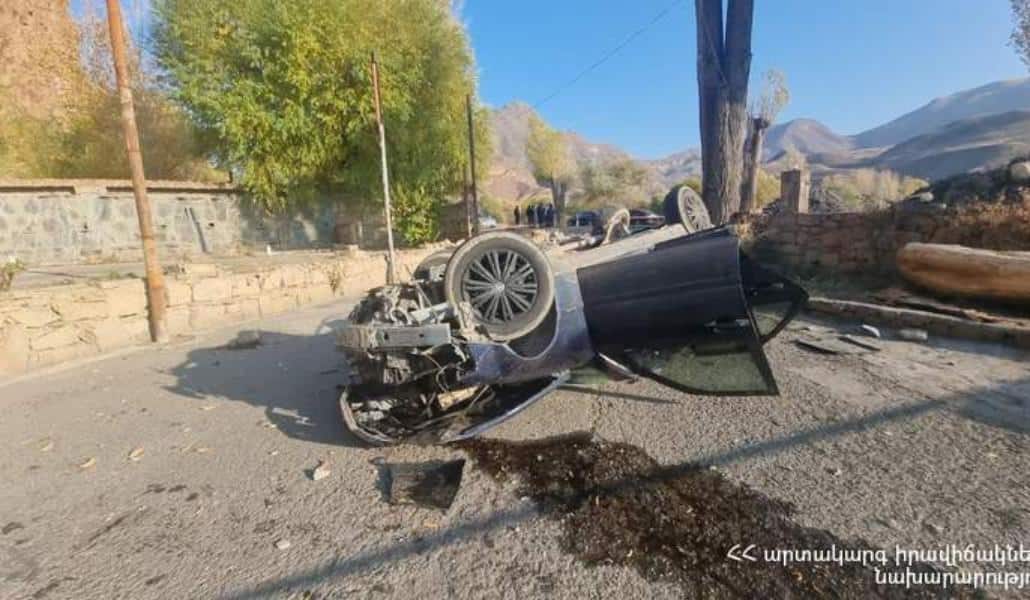 Երևան-Մեղրի ճանապարհին  «Mercedes-Benz C-180»-ը վթարի է ենթարկվել․ վարորդը մահացել է