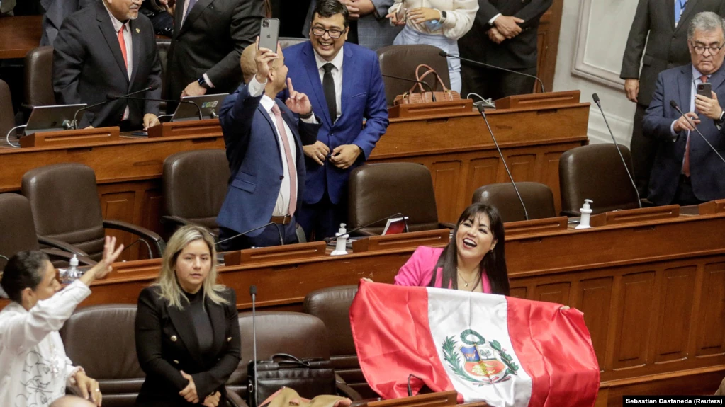 Քաղաքական դրամա Պերուում․ նախագահ Կաստիլյոն փորձել է ցրել խորհրդարանը, սակայն հեռացվել է պաշտոնից և կալանավորվել