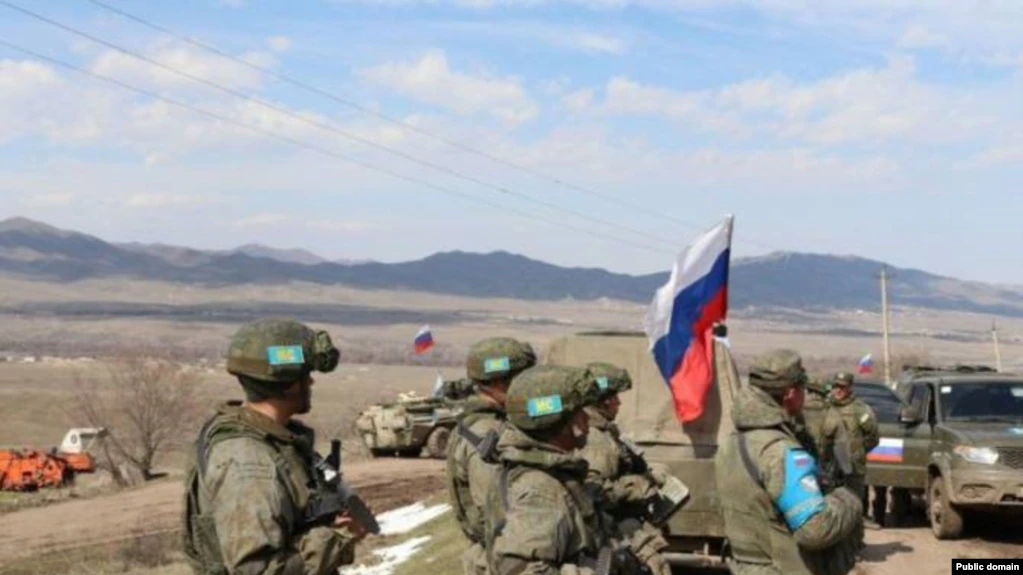 Ադրբեջանը հայտնում է Լաչինի միջանցքով ռուս խաղաղապահներին պատկանող ավելի քան 20 մեքենայի անցման մասին