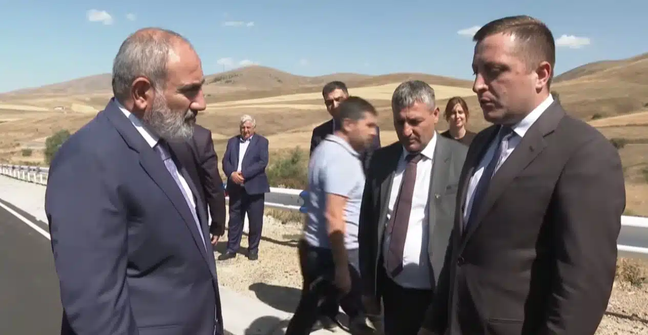 Վարչապետը ծանոթացել է Մ1 Երևան Գյումրի Վրաստանի սահման ավտոճանապարհի հիմնանորոգման աշխատանքներին (տեսանյութ)