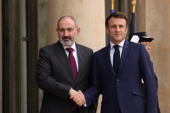 Փաշինյանը պատրաստ է հրատապ քննարկումներ ունենալ Ալիեւի հետ