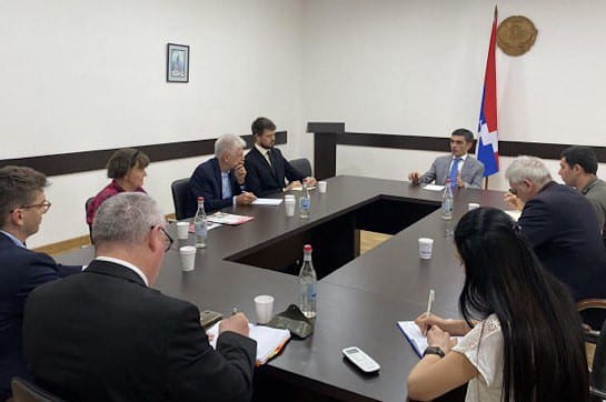 Արցախի Հանրապետության արտգործնախարարն ընդունել է Բարոնուհի Քերոլայն Քոքսի գլխավորած պատվիրակությանը 