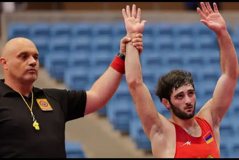 Յուրիկ Հովեյանը ըմբշամարտի Աշխարհի առաջնությունում հաղթեց Ադրբեջանի մարզիկին
