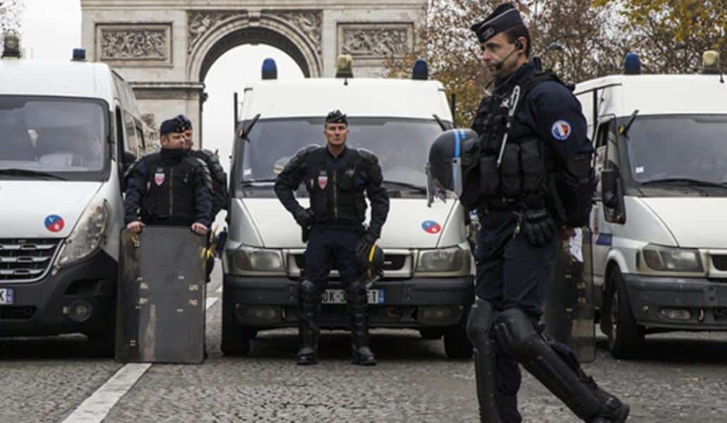 Փարիզում տղամարդը հարձակվել է անցորդների վրա. կա 1 զոհ
